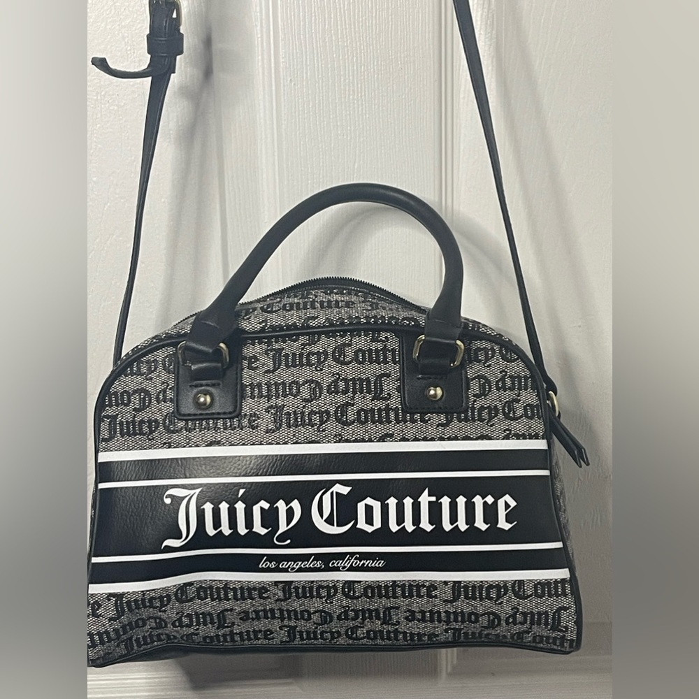Brand new with out tags. It’s black and white.